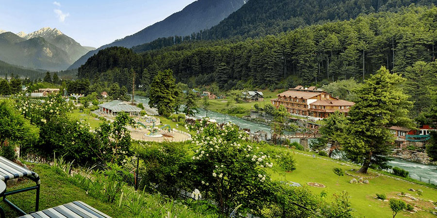 1647950573_432235-Romantic-Kashmir-Honeymoon-Package.jpg