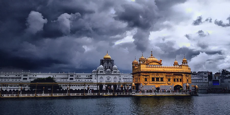 Golden Temple Amritsar Tour, 1698913230_252796-Golden-Temple-Amritsar-Tour-Package-Slider-Image.webp