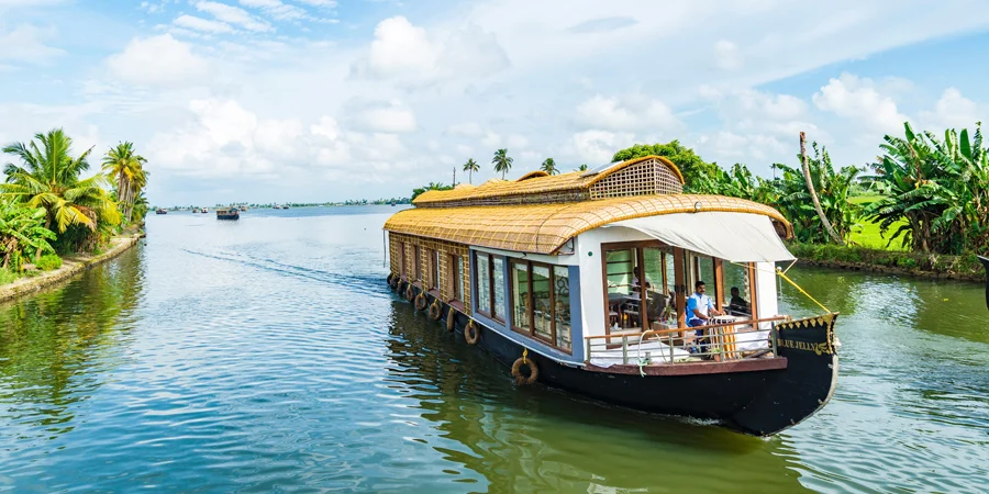 2N/3D Alleppey Kumarakom Tour Package, 1699342565_636232-2N-3D-alleppey-kumarakom-tour-package-silder-image.webp