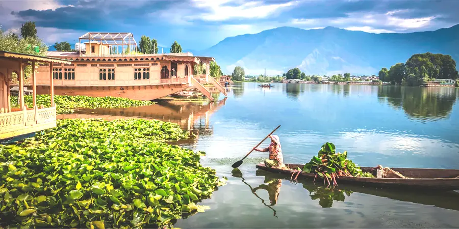 Kashmir Luxury Tour Package, 1701067828_503472-kashmir-luxury-tour-package-slider-image.webp