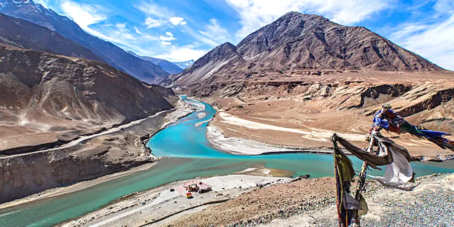 Kashmir Leh Ladakh Tour Package, 1701252239_996379-kashmir-leh-adakh-tour-package-slider-image.webp