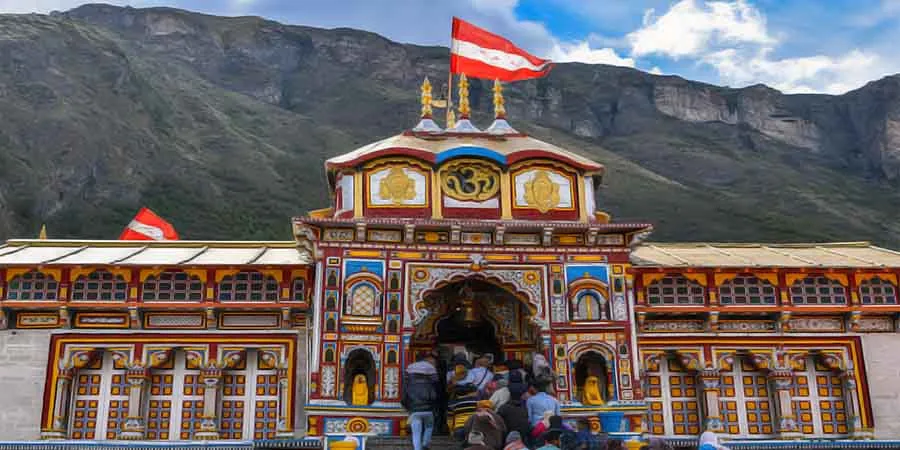Char Dham Yatra Family Package, 1704887580_186745-char-dham-yatra-family-package-slider-image.webp