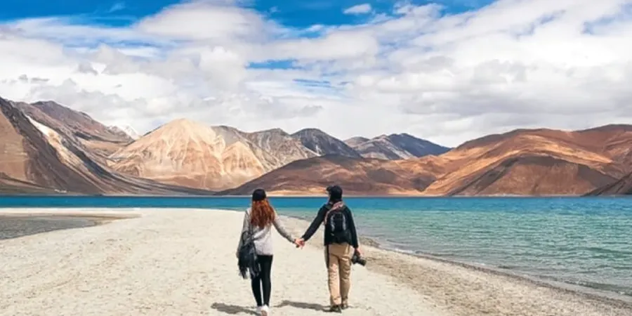 Leh Ladakh Honeymoon Package, 1709722217_118767-leh-ladakh-honeymoon-package-slider-image.webp
