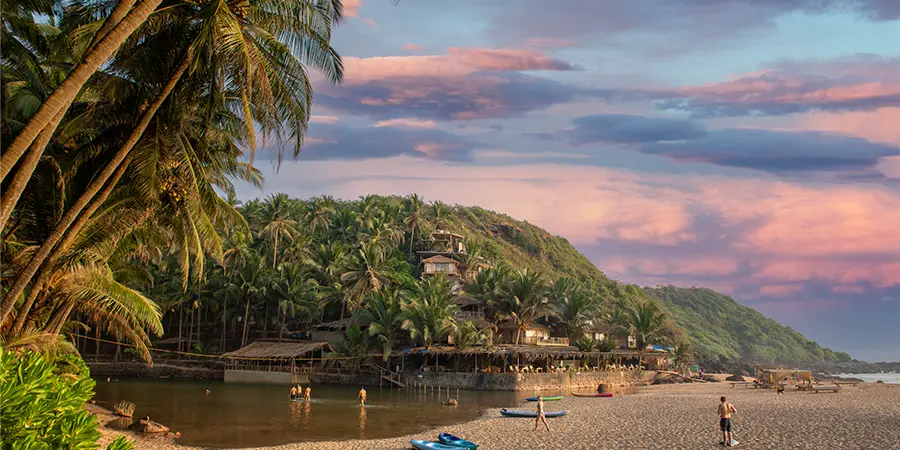 Mumbai to Goa Tour Package by Volvo Bus