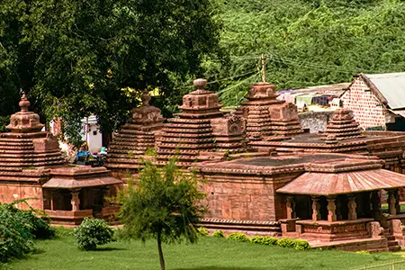 Hampi Badami Tour Package (4N/5D) 1761823589_6261-Hampi-Badami-Tour-Package1.webp