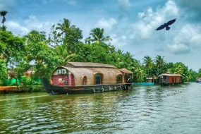 Kerala Houseboat & Jungle Safari Tour Package