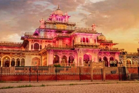 Luxury tour of Golden Triangle 