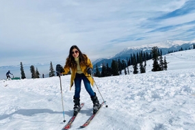 1675763539_299588-Charismatic-Women’s-tour-of-Kashmir.jpg