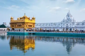 Delhi to Amritsar Volvo Package
